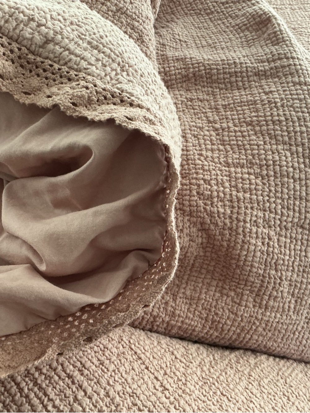 Chunky Cotton Waffle comforter w crochet trim - Picture 6 of 13